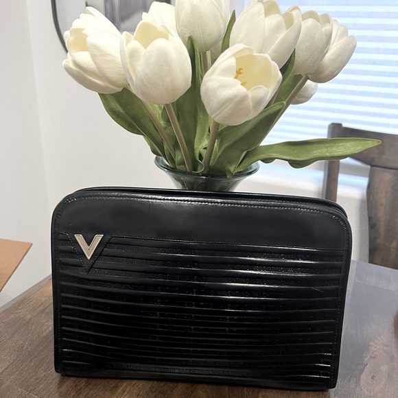 MARIO VALENTINO LEATHER CLUTCH - Picture 1 of 13